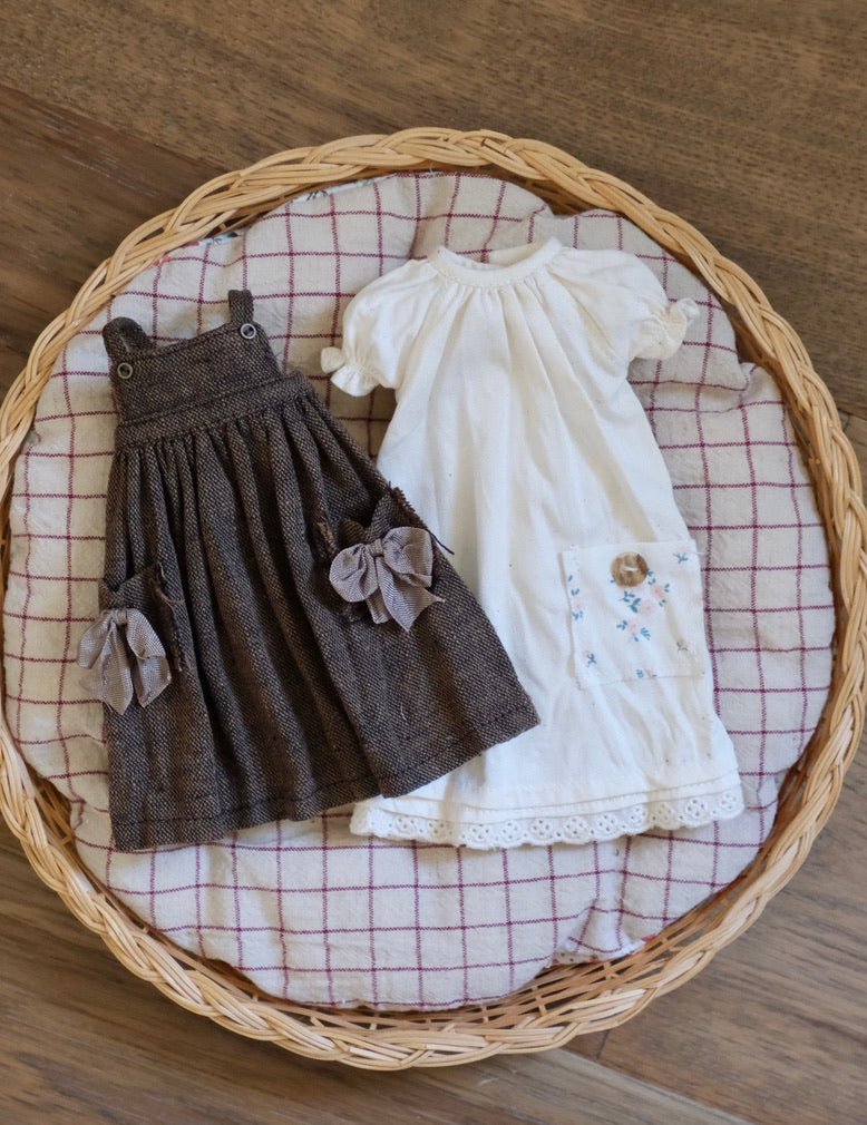 Gathered neck dress and pinafore apron