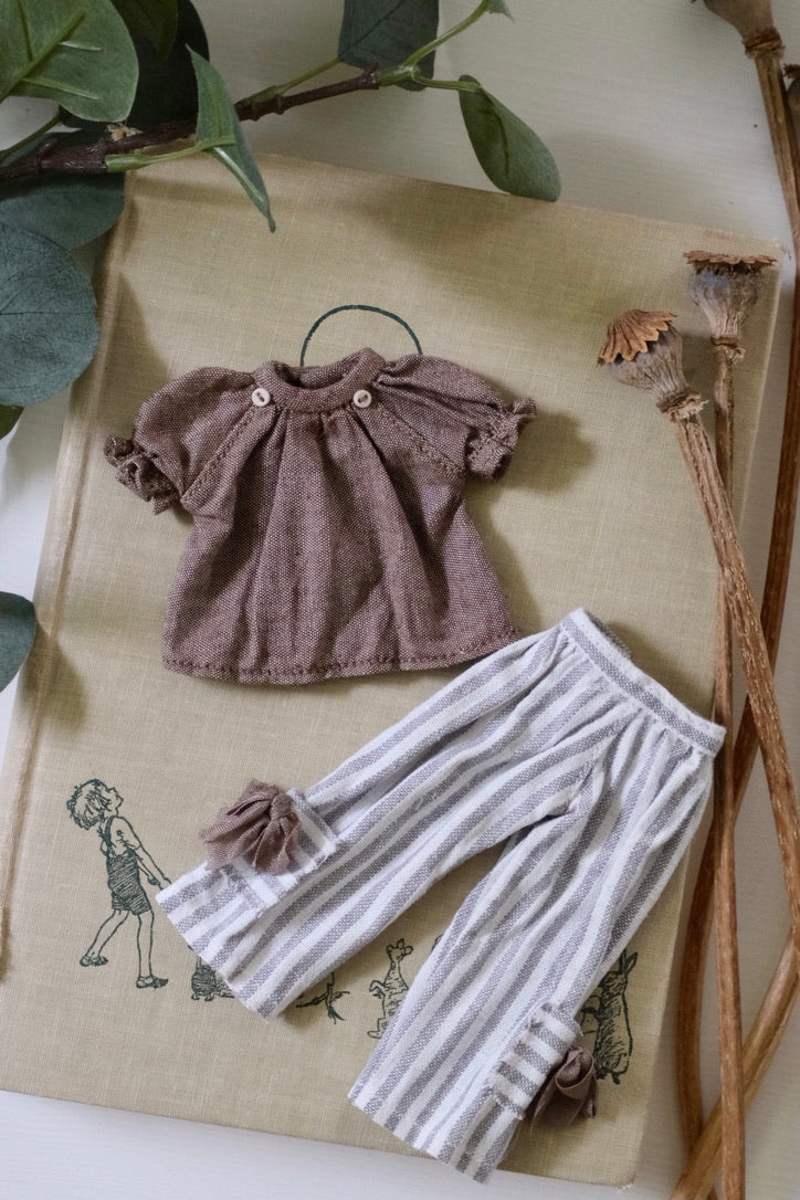 Gathered blouse and pants