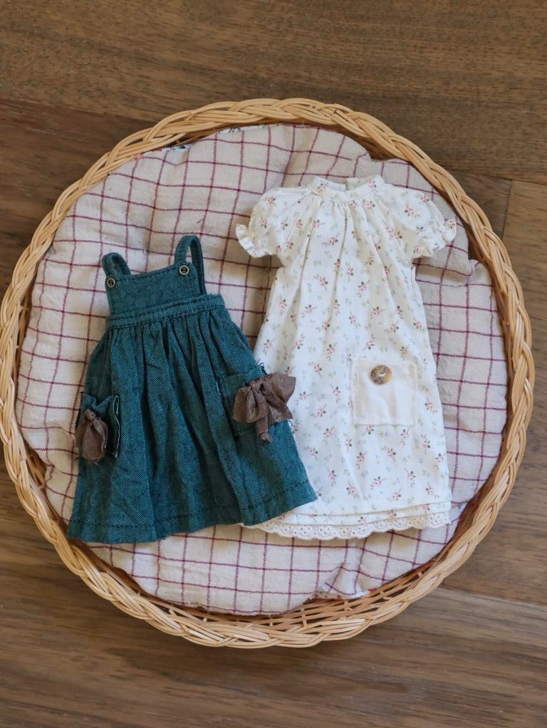 Gathered neck dress and pinafore apron