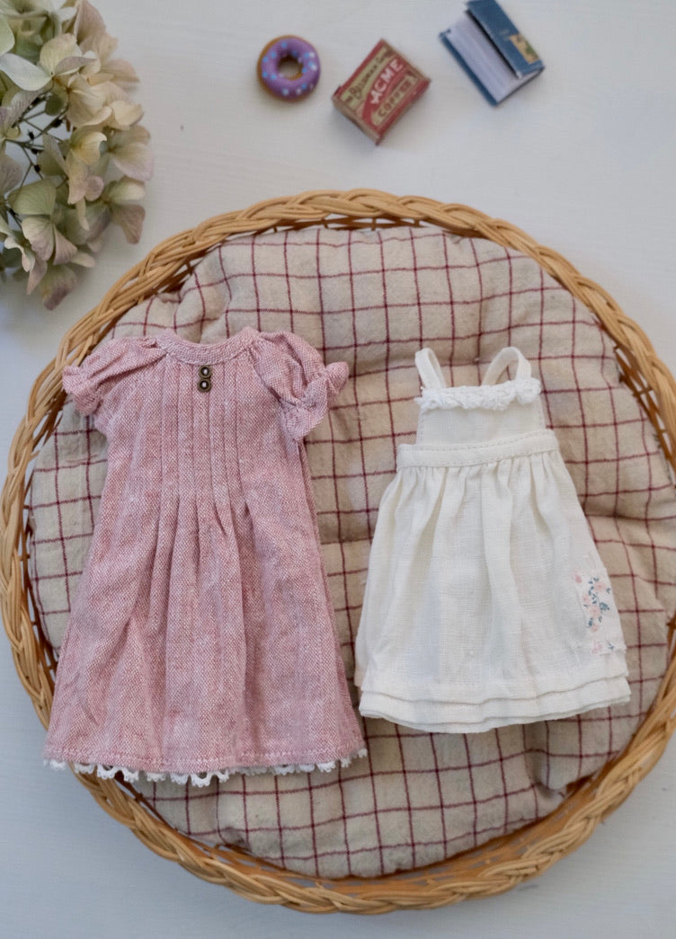 Gathered dress and Linen apron