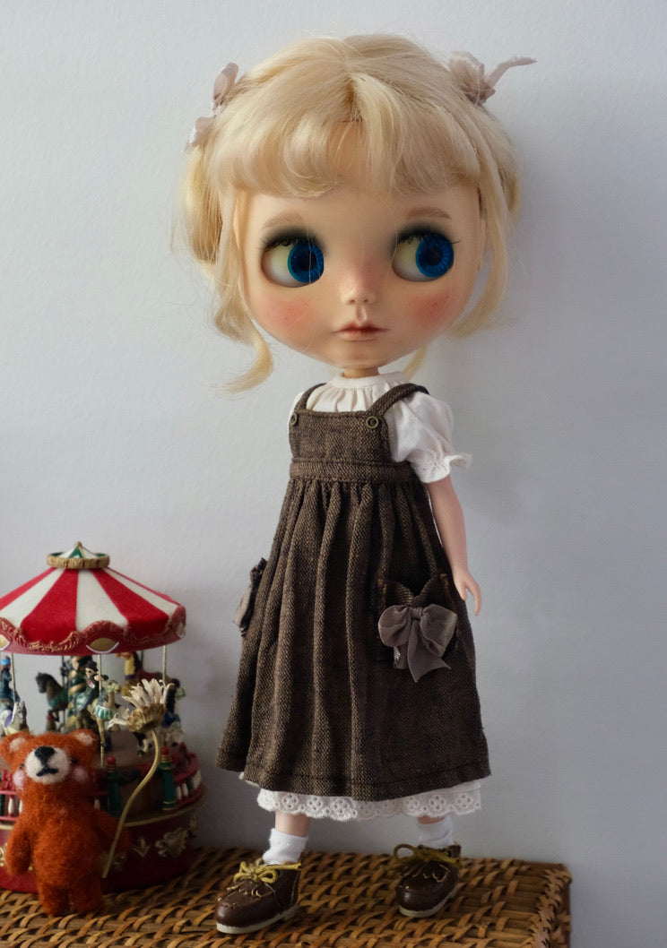 Gathered neck dress and pinafore apron