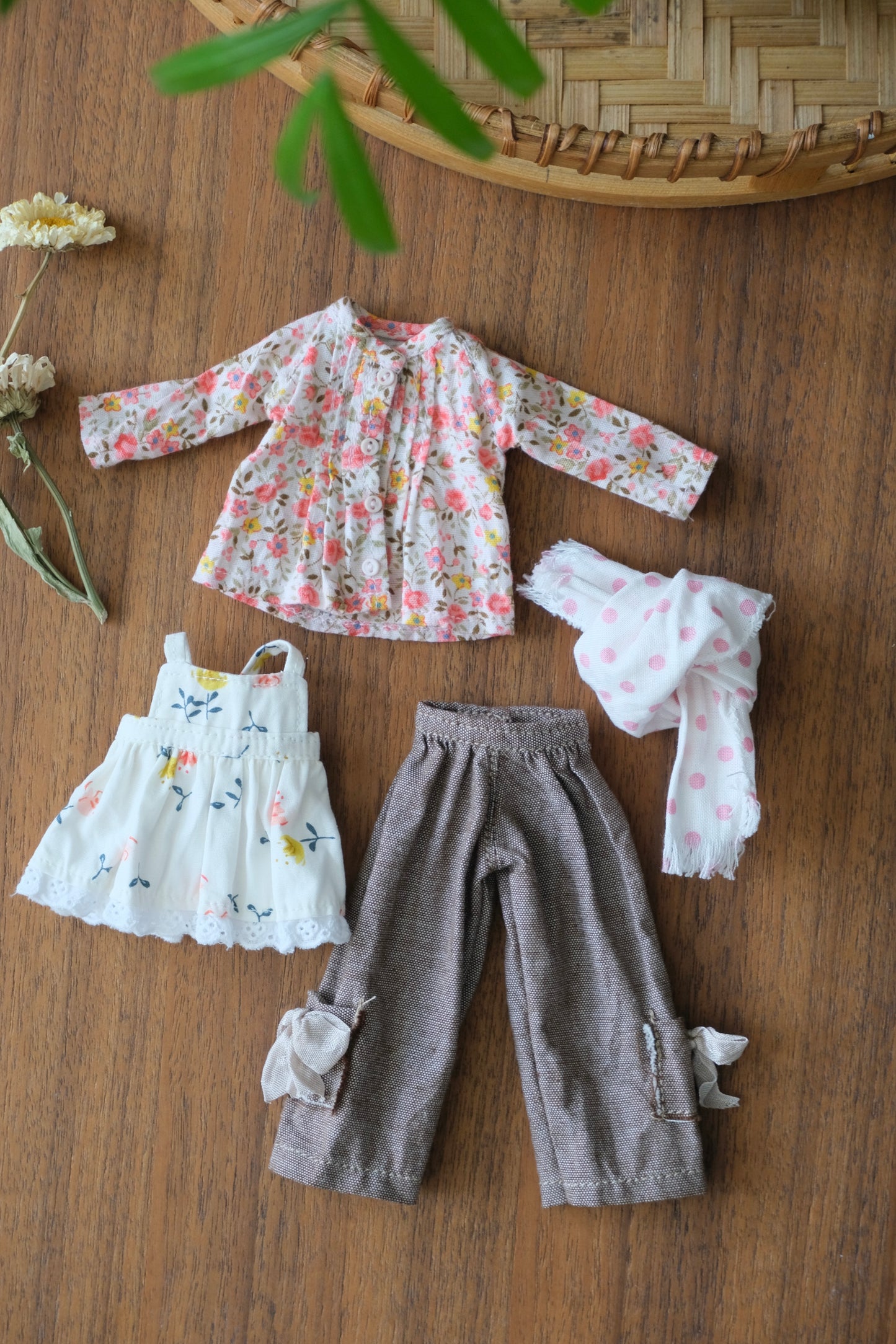 Pin-tucked jacket set _ Coral floral