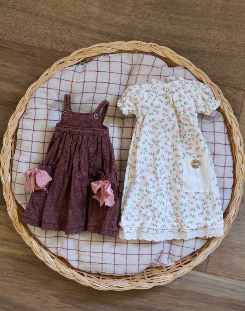 Gathered neck dress and pinafore apron