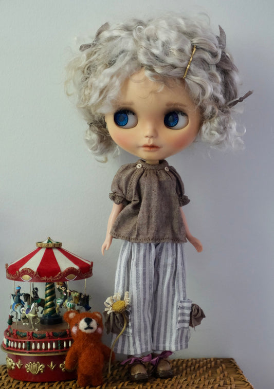 Gathered blouse and pants