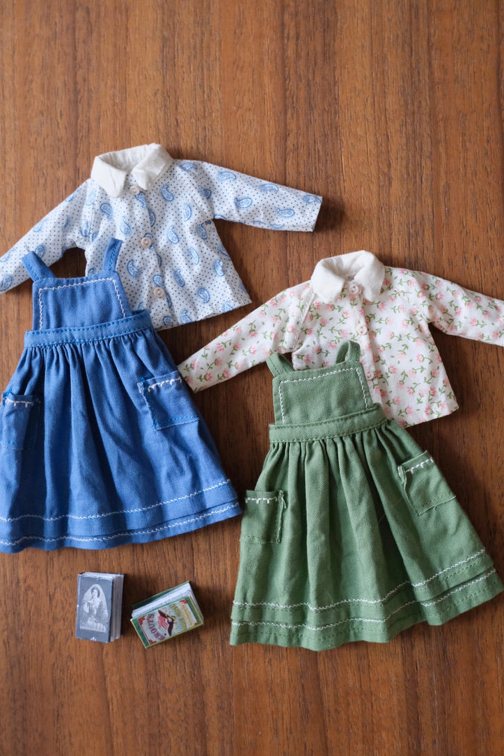 Pinafore dress and printed shirt _ Blue