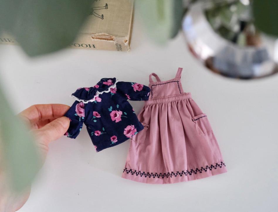 Pinafore dress and floral blouse _ Pink