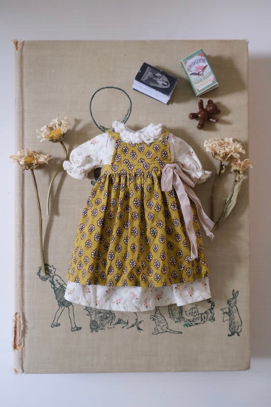Dress and Pinafore apron - White floral/Olive green